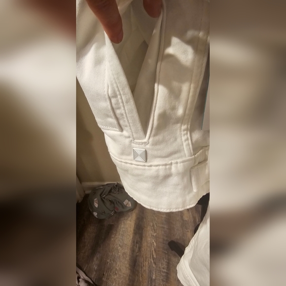 BNWT Large white jean jacket - Picture 8 of 12